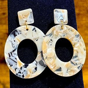 NEW MARBLE DANGLING EARINGS